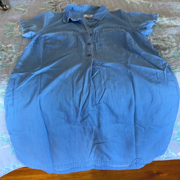 Dress - Picture 2 of 3